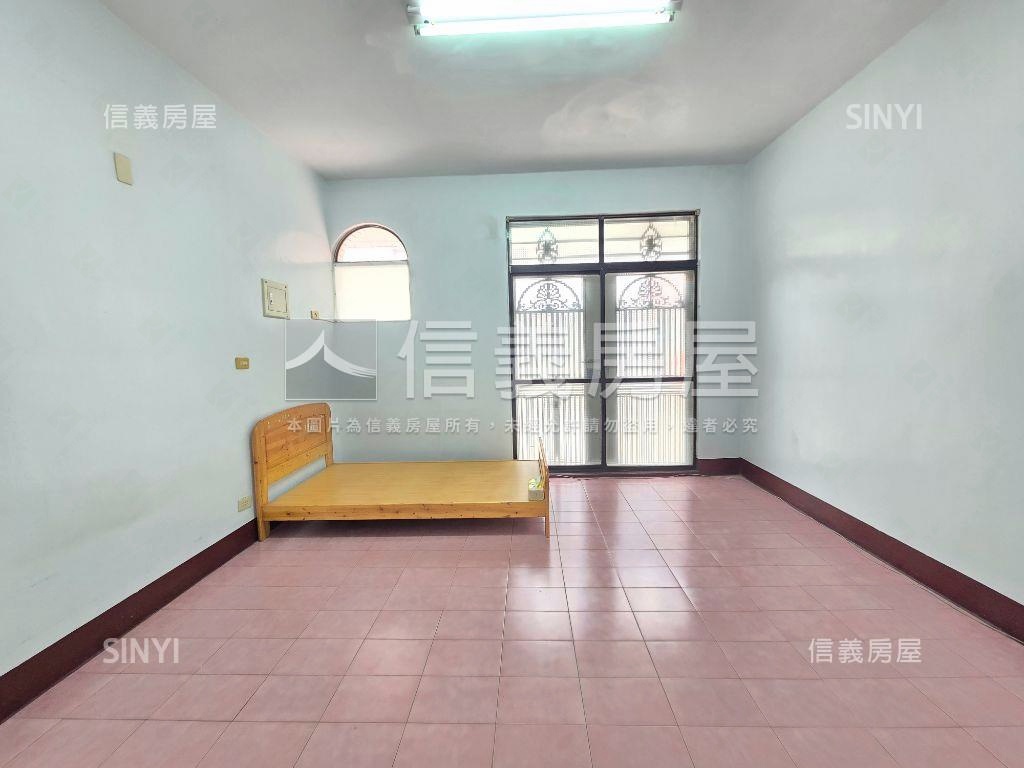 陽明學區．活巷車庫美透天房屋室內格局與周邊環境