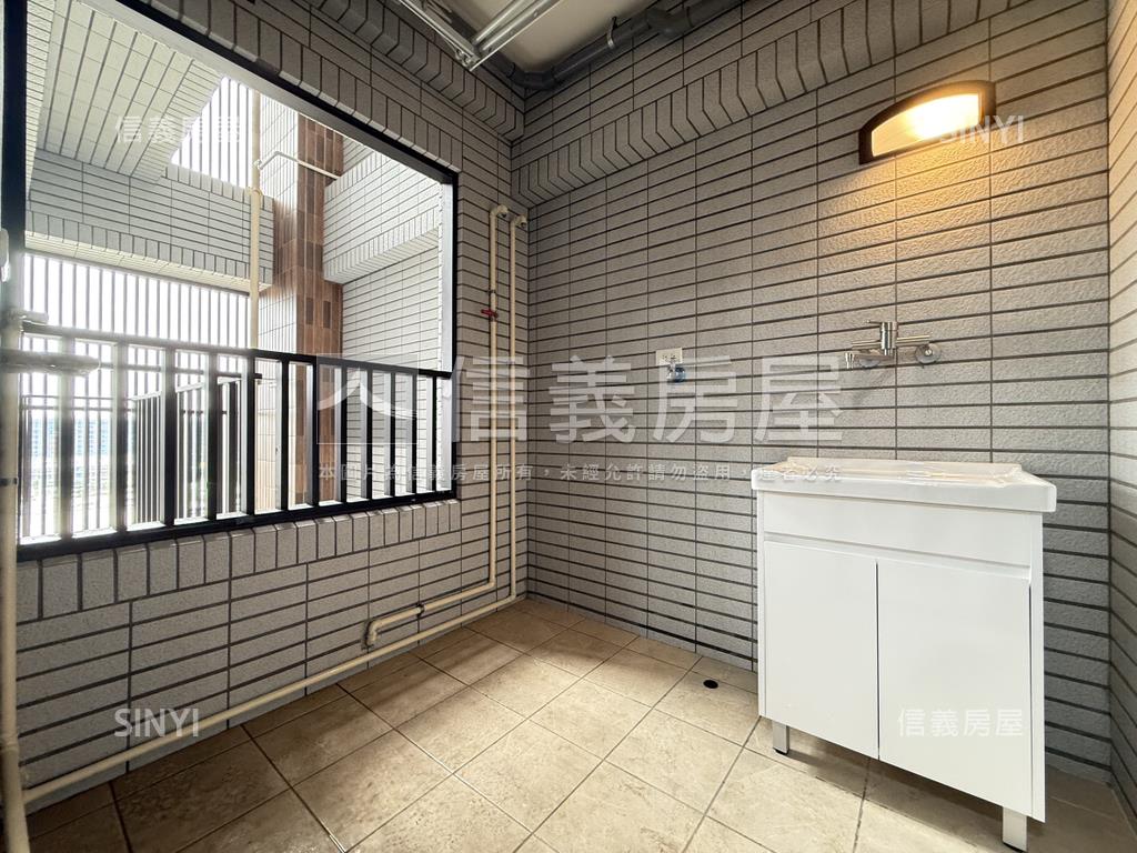 全新交屋市鎮之櫻兩房平車房屋室內格局與周邊環境