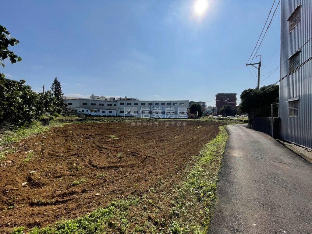 屯山國小平坦土地房屋室內格局與周邊環境