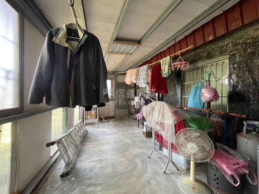 屯山國小平坦土地房屋室內格局與周邊環境