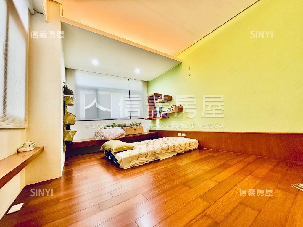 近八期秀泰雙車別墅房屋室內格局與周邊環境