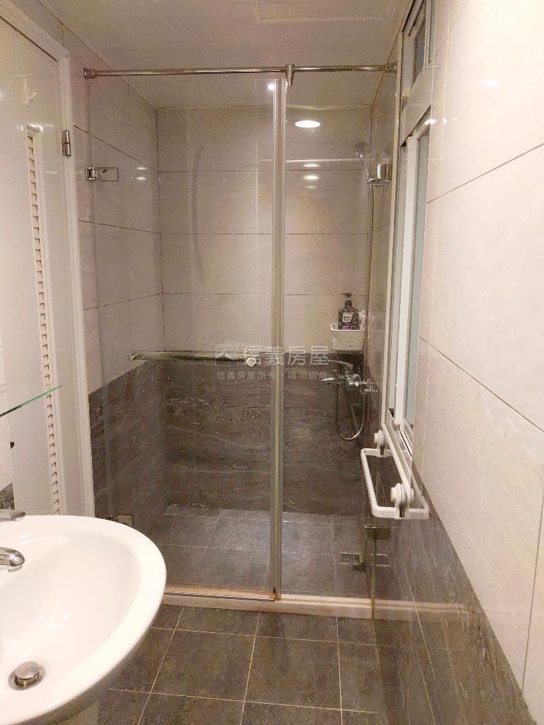 虎林街收租潛力透天房屋室內格局與周邊環境
