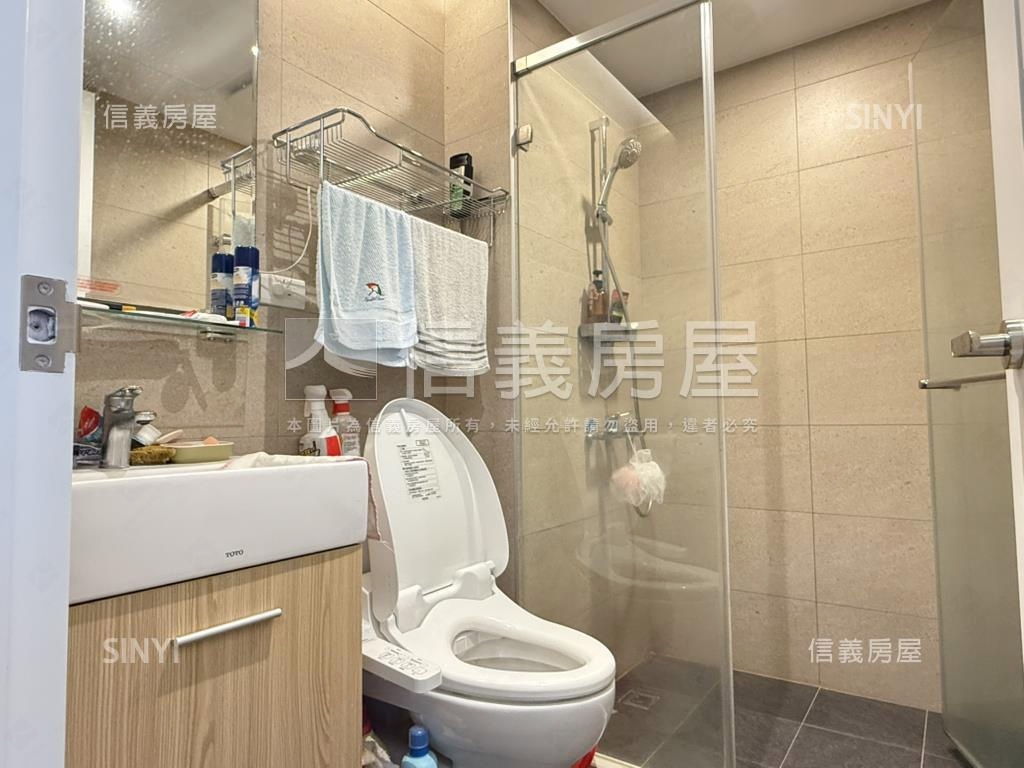 獨家。近捷運精裝美兩房房屋室內格局與周邊環境