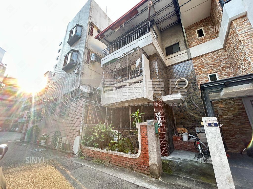 近科博館誠意出售孝親透天房屋室內格局與周邊環境