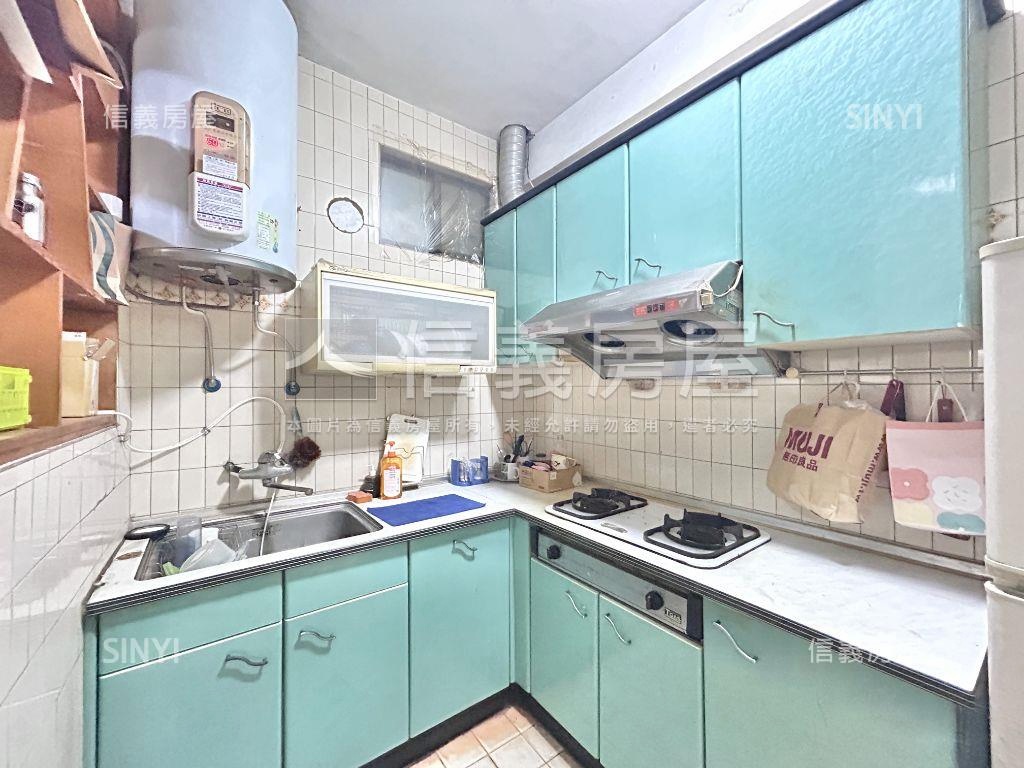 近科博館誠意出售孝親透天房屋室內格局與周邊環境
