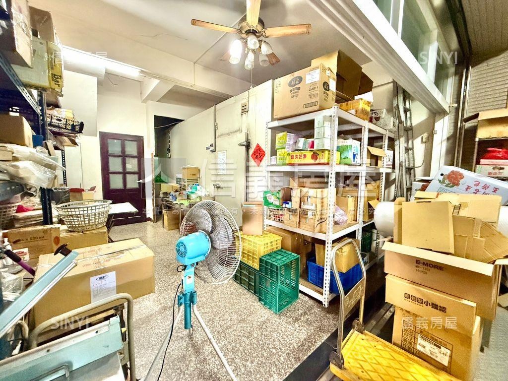 仁武面寬黃金店住房屋室內格局與周邊環境