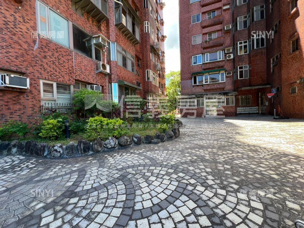 ［名人觀邸］景觀三房車位房屋室內格局與周邊環境