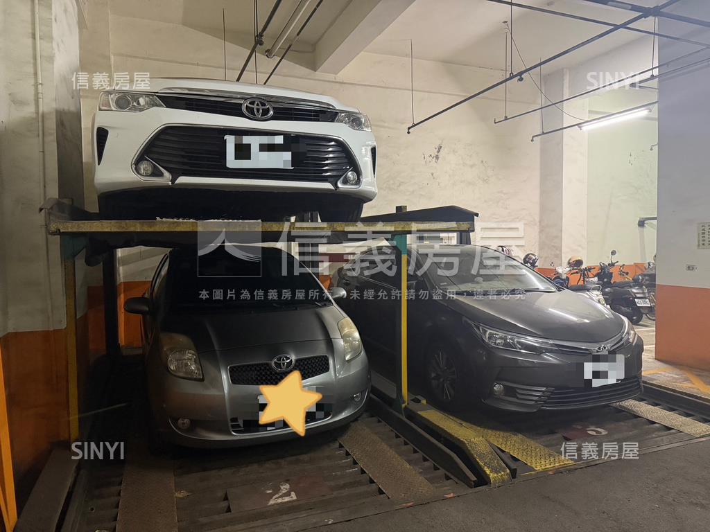 龍家族。近警總三房附車位房屋室內格局與周邊環境