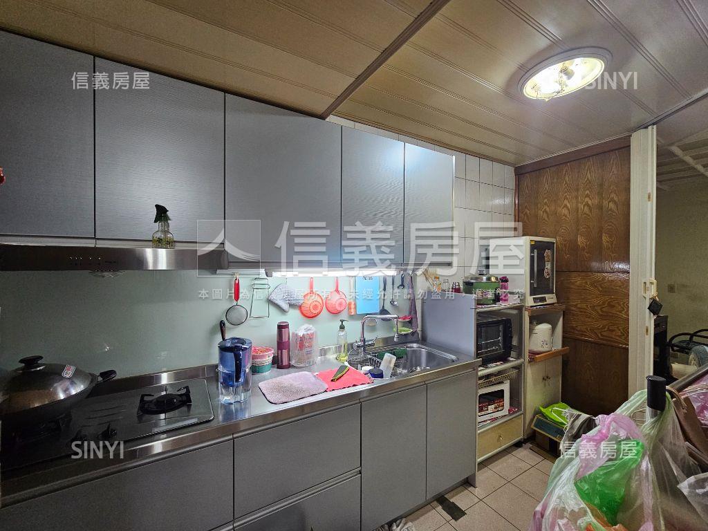 亞東捷運旁兩層置產房屋室內格局與周邊環境