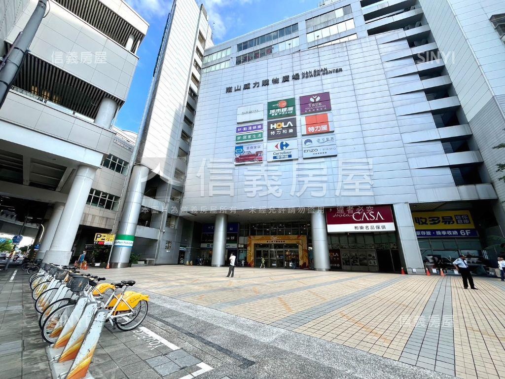 近中和捷運坡平車位房屋室內格局與周邊環境