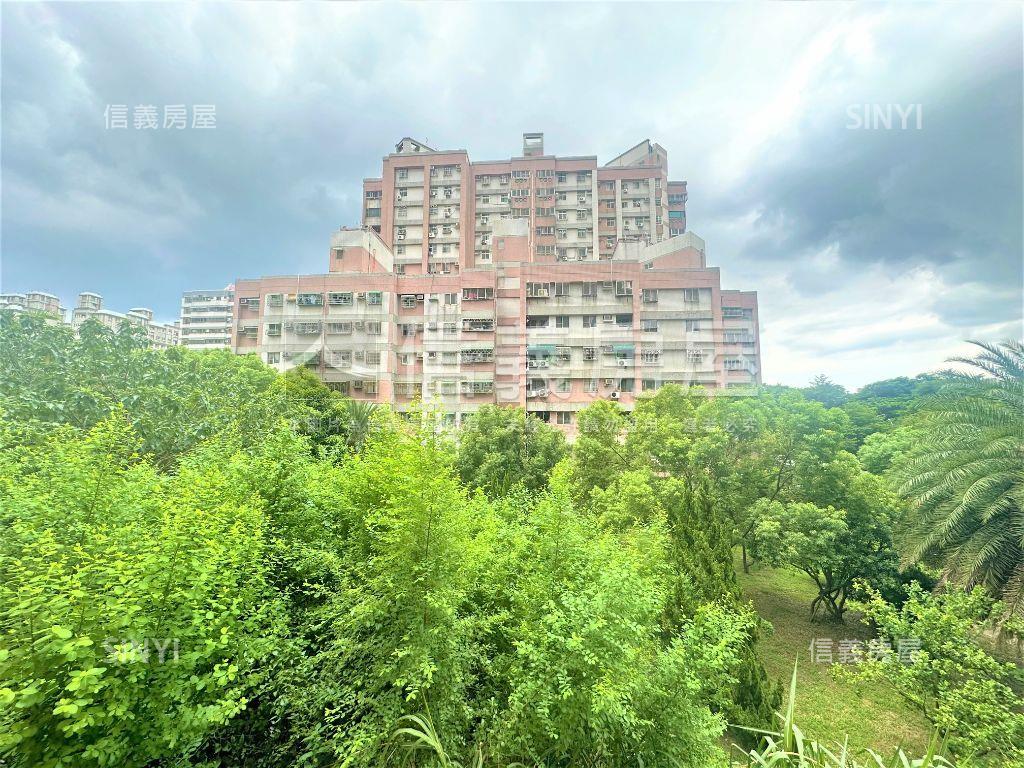 近美術館衛浴開窗電梯套房房屋室內格局與周邊環境
