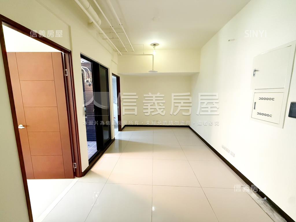 專任景安全新後棟兩房車位房屋室內格局與周邊環境
