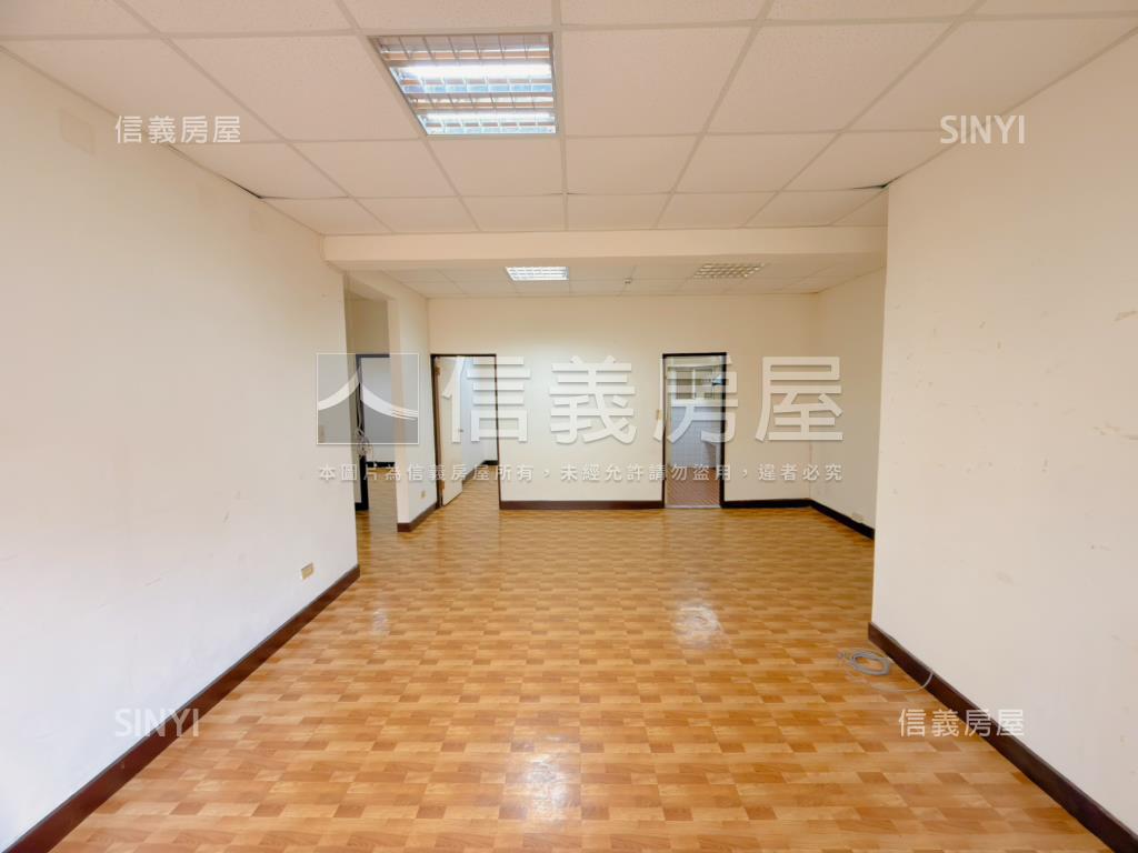 近四號公園黃金三樓房屋室內格局與周邊環境