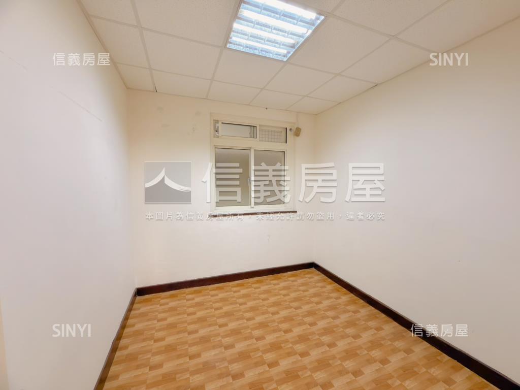 近四號公園黃金三樓房屋室內格局與周邊環境