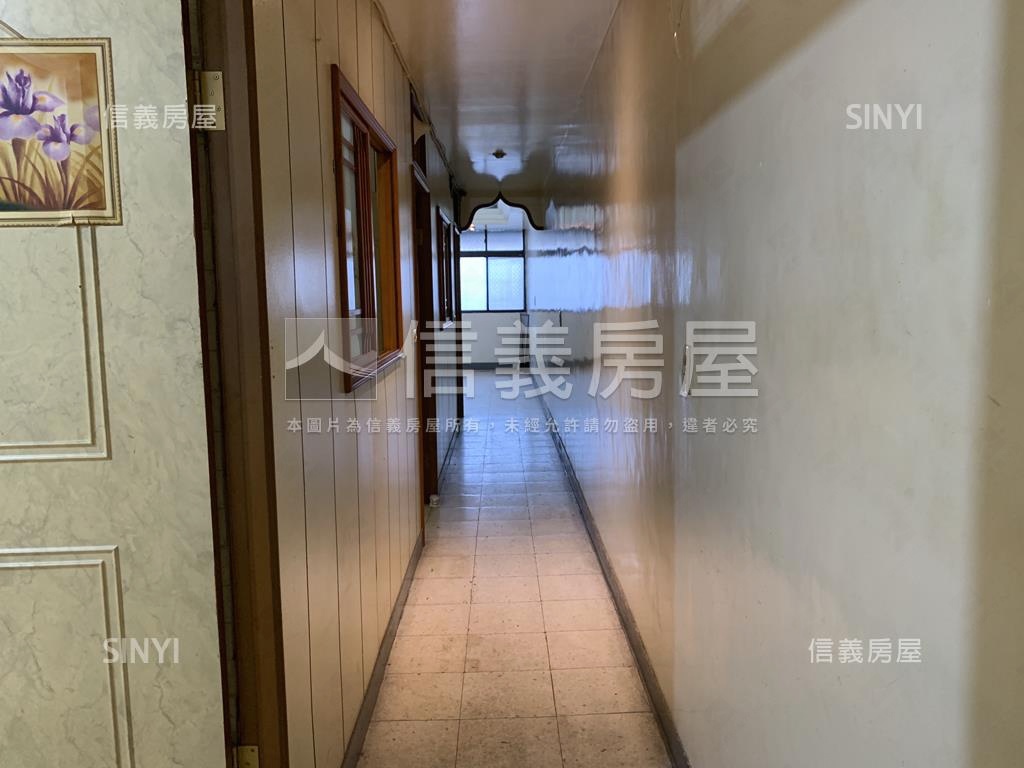 近捷運旁公寓３樓房屋室內格局與周邊環境