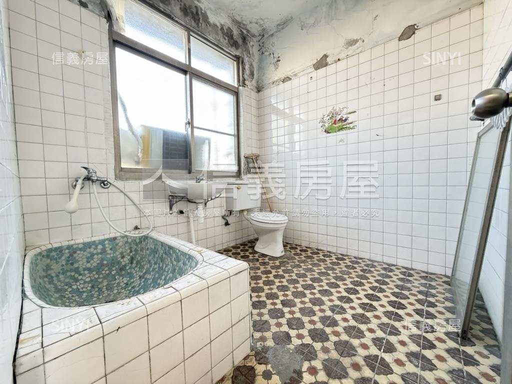 輕軌沿線低總價透天厝房屋室內格局與周邊環境