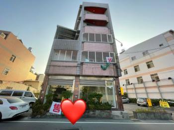 家樂福旁熱鬧吃市獨棟店面