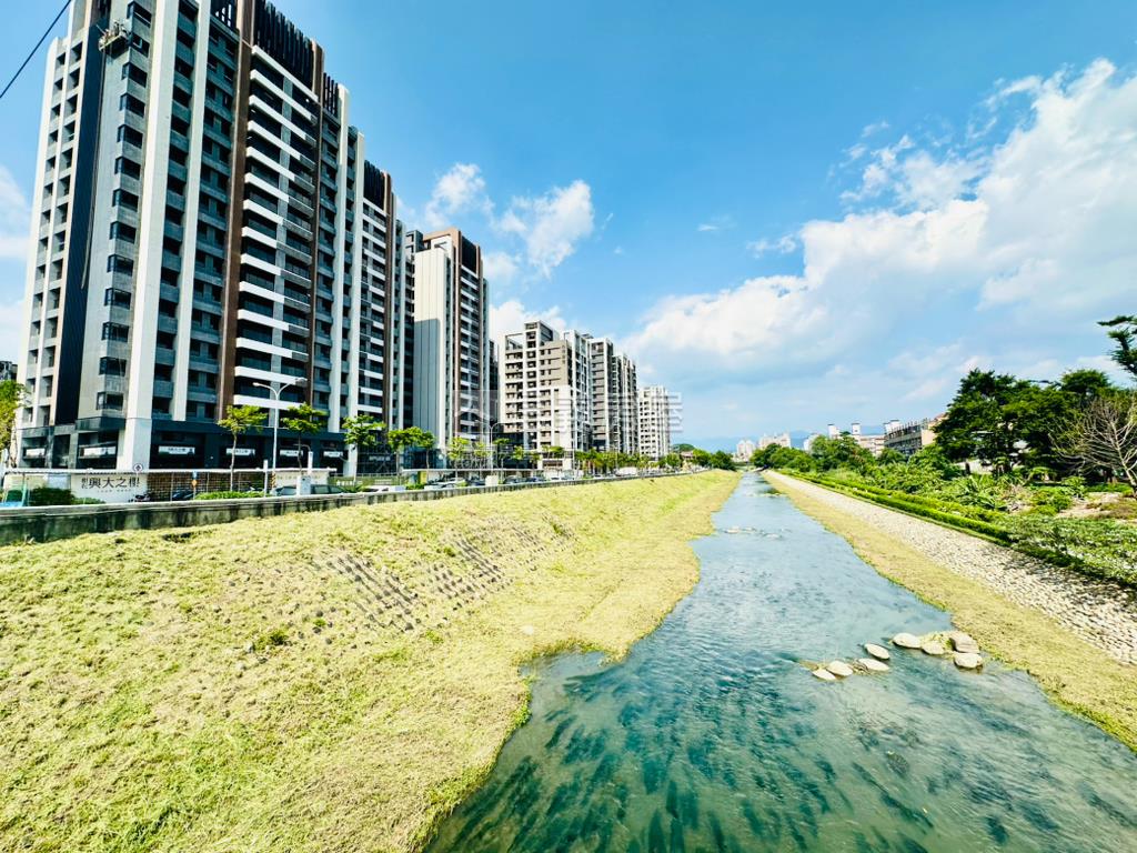 興大河畔⭐平車精裝樹梢戶房屋室內格局與周邊環境