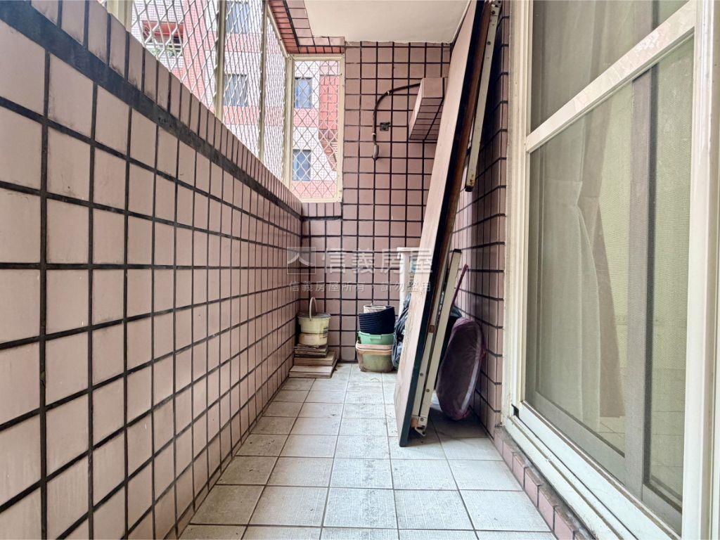 低總價｜美三房＋車位房屋室內格局與周邊環境
