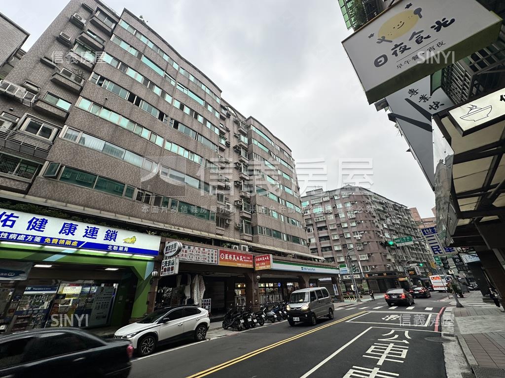 專任蘆洲民族金店面房屋室內格局與周邊環境