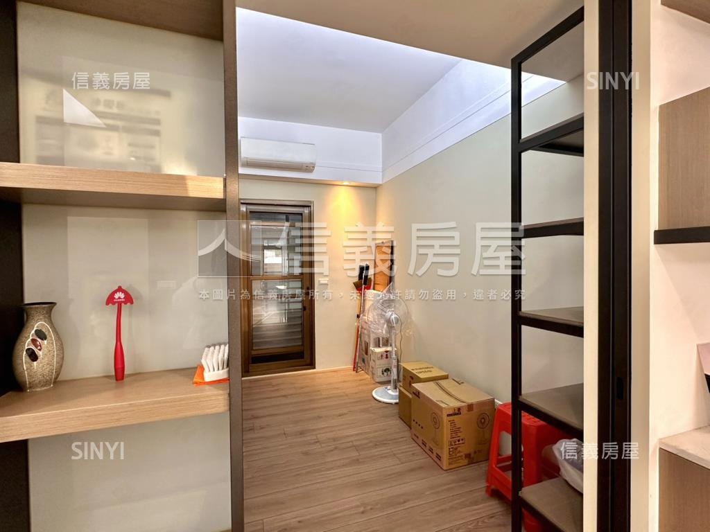 輔大附近華廈三房車位房屋室內格局與周邊環境