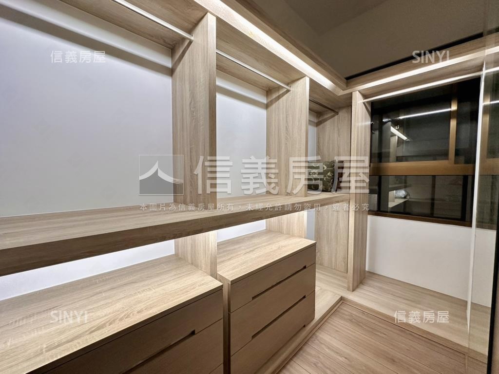 輔大附近華廈三房車位房屋室內格局與周邊環境
