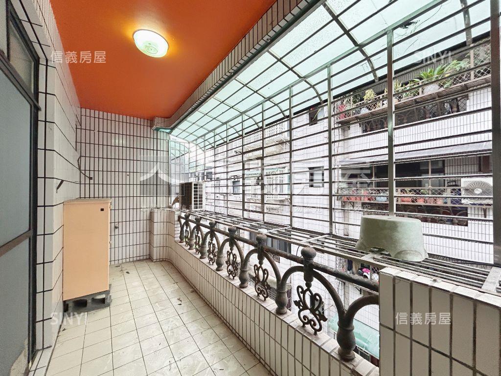 權狀４６坪！好大公寓４樓房屋室內格局與周邊環境