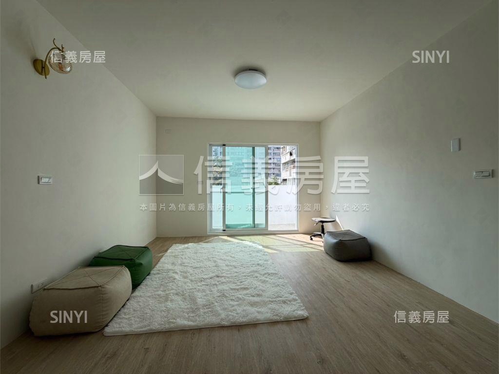 碳佐麻里裝潢邊間二樓美寓房屋室內格局與周邊環境