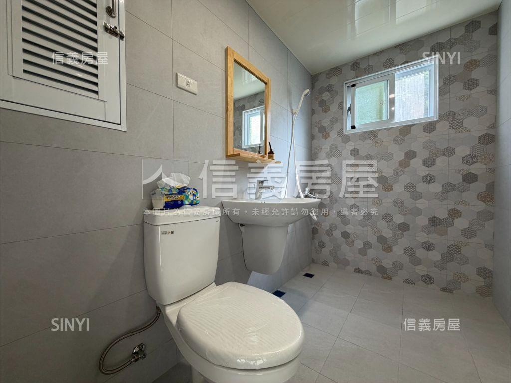 碳佐麻里裝潢邊間二樓美寓房屋室內格局與周邊環境