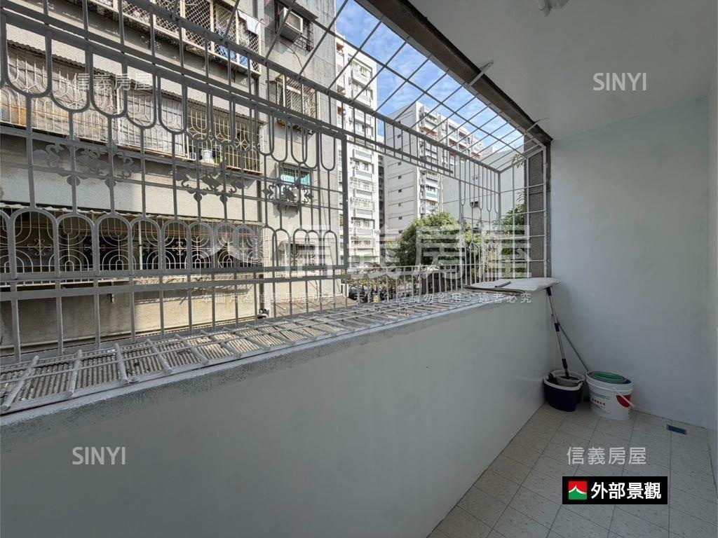 碳佐麻里裝潢邊間二樓美寓房屋室內格局與周邊環境