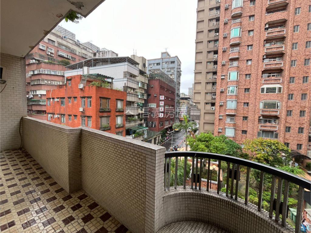 稀有釋出自強街美寓房屋室內格局與周邊環境