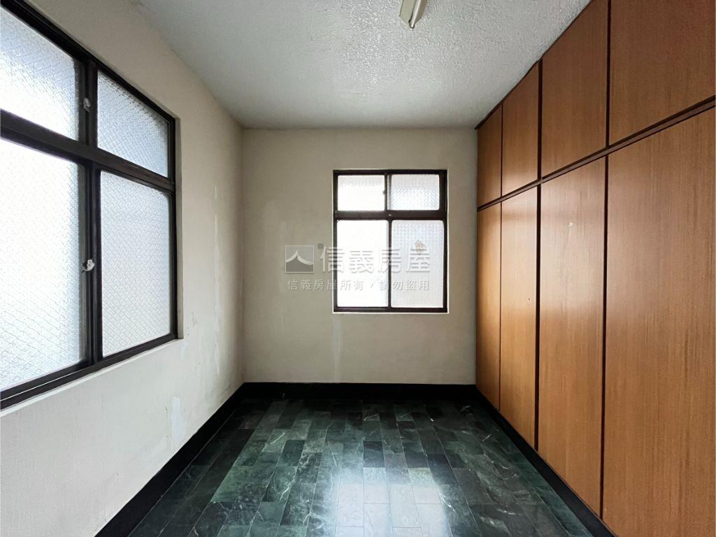 稀有釋出自強街美寓房屋室內格局與周邊環境