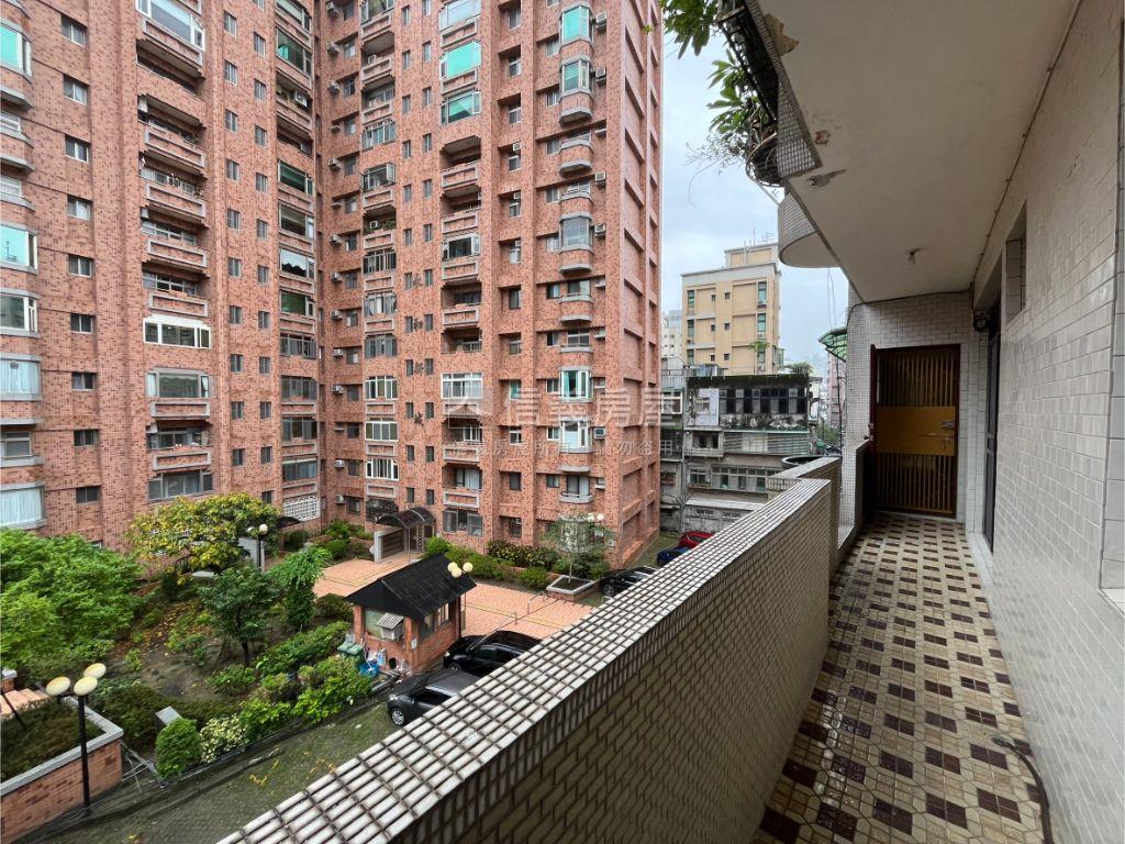 稀有釋出自強街美寓房屋室內格局與周邊環境