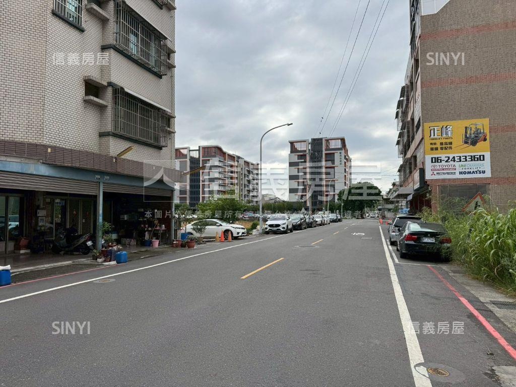 室內３１坪屋況佳三房平車房屋室內格局與周邊環境