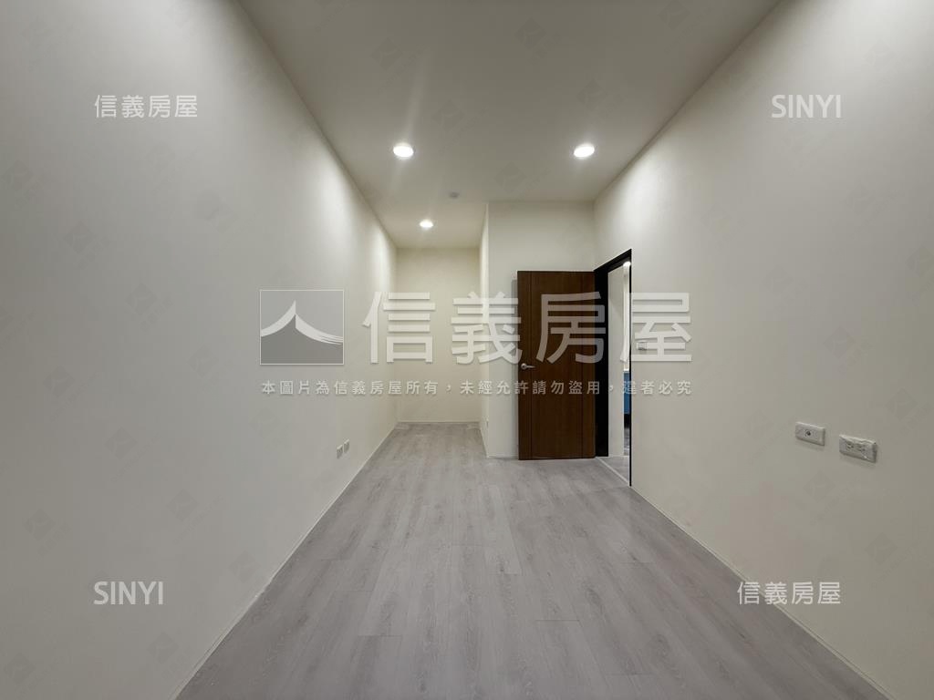 專任鳳鳴欣苑全新裝修兩房房屋室內格局與周邊環境
