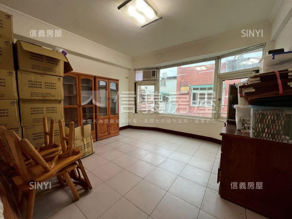 近精武站·大車庫·別墅房屋室內格局與周邊環境