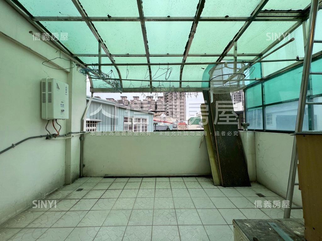 近精武站·大車庫·別墅房屋室內格局與周邊環境