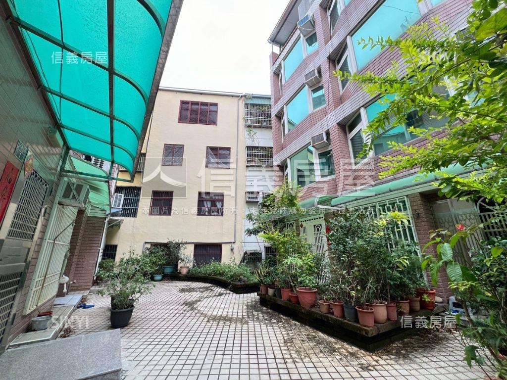 近精武站·大車庫·別墅房屋室內格局與周邊環境
