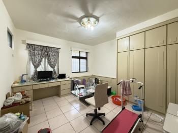 東勇街邊間透天