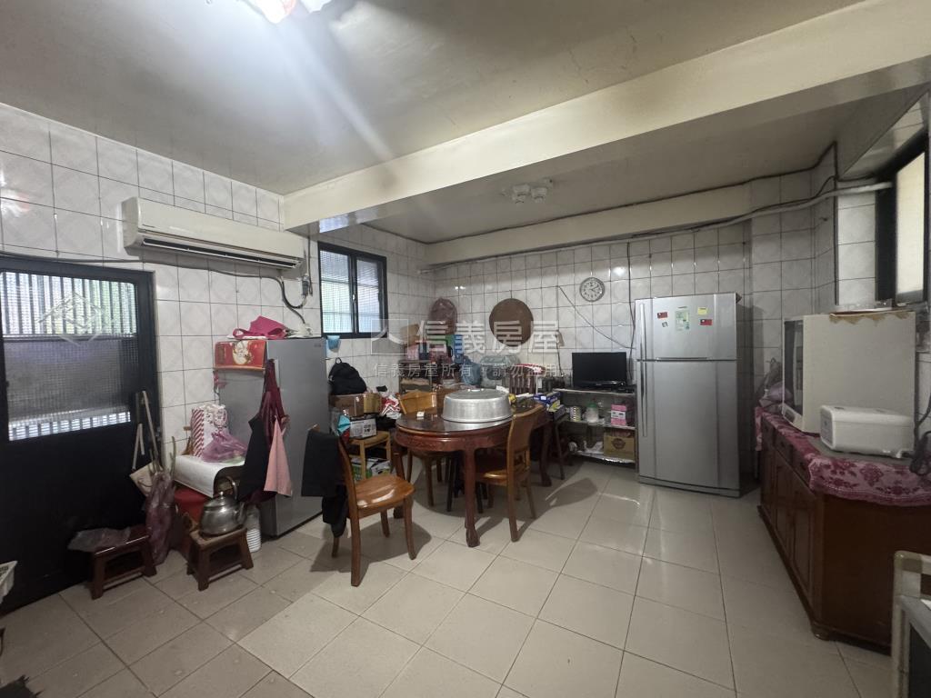 樟樹稀有邊間透天房屋室內格局與周邊環境