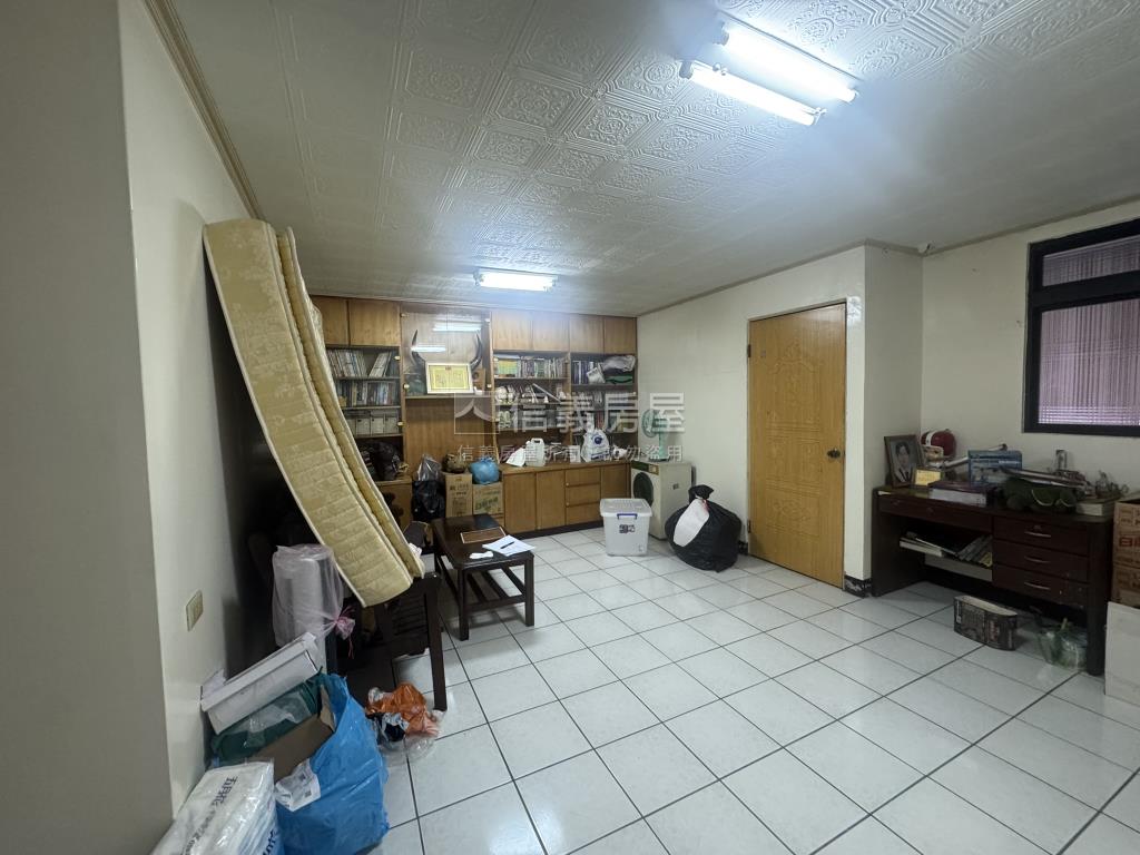 樟樹稀有邊間透天房屋室內格局與周邊環境