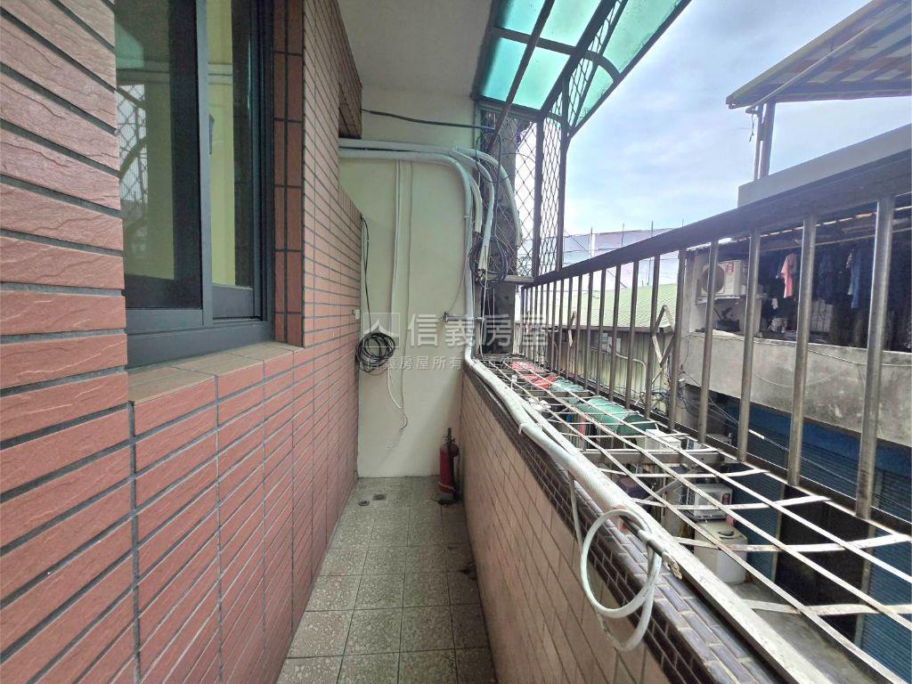 靜巷兩層樓大空間房屋室內格局與周邊環境