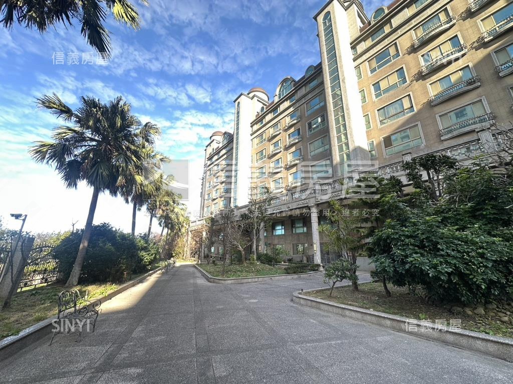 悅灣３房雙車位房屋室內格局與周邊環境