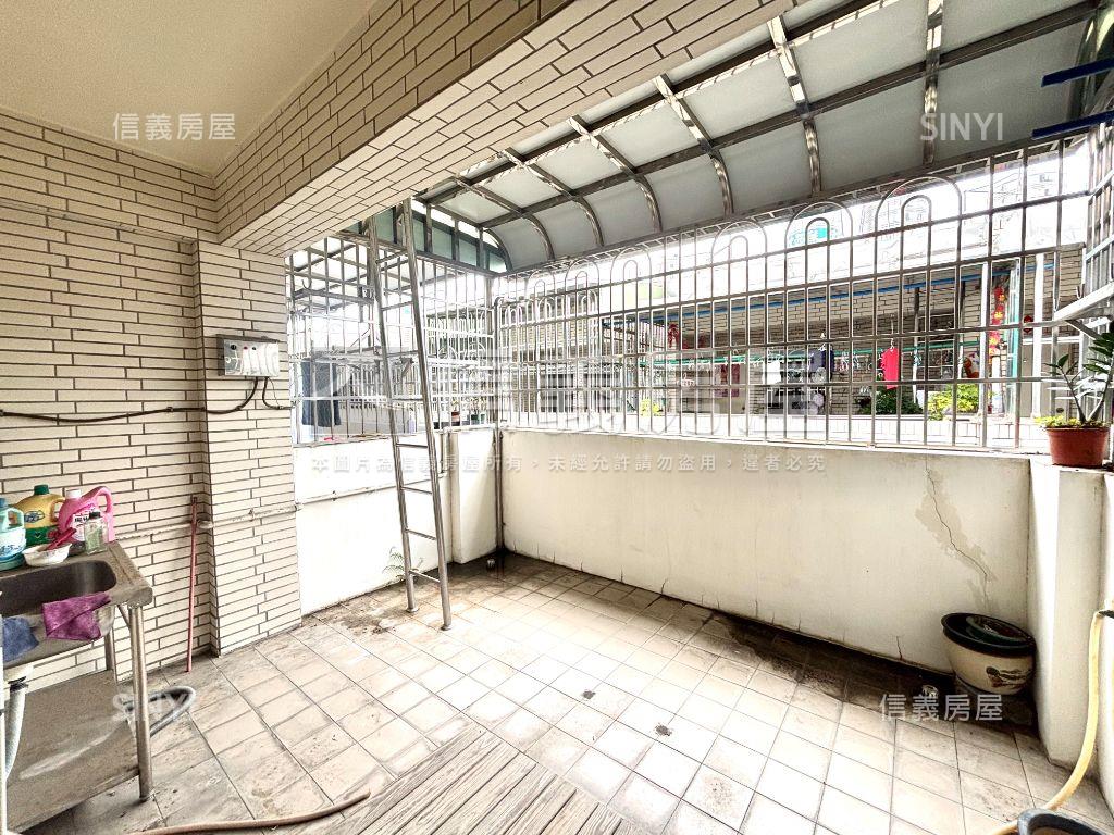 正土庫透天國雅典美車墅房屋室內格局與周邊環境