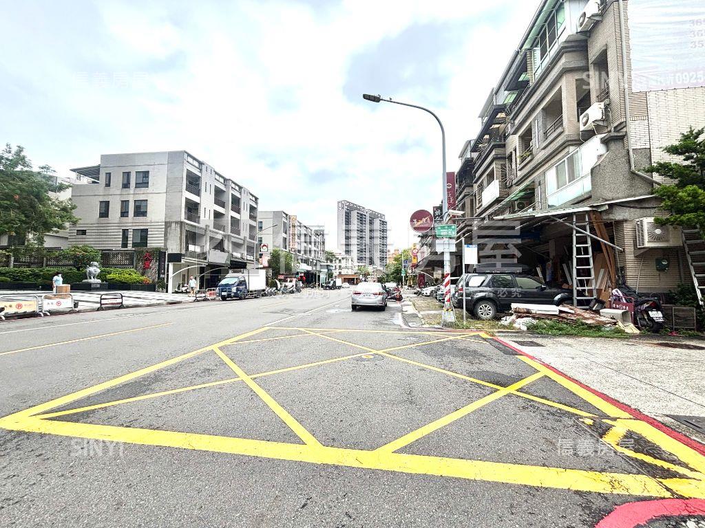 正土庫透天國雅典美車墅房屋室內格局與周邊環境
