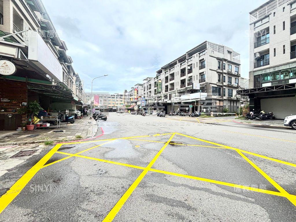 正土庫透天國雅典美車墅房屋室內格局與周邊環境