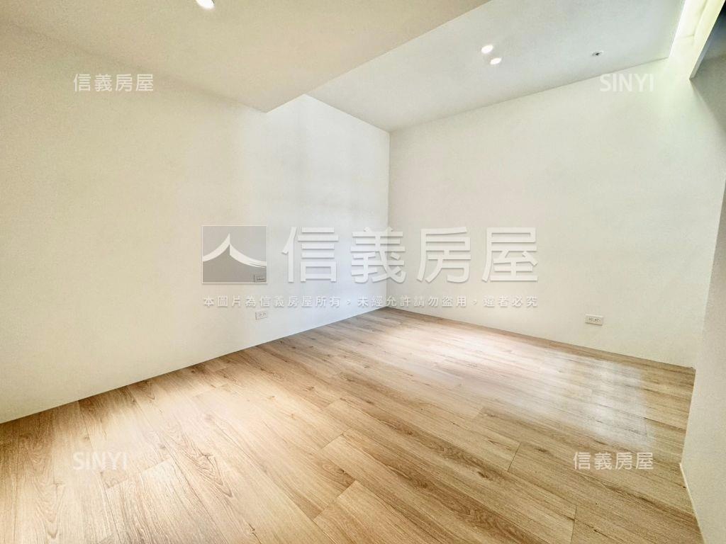 新＊天闊方正裝潢美屋房屋室內格局與周邊環境