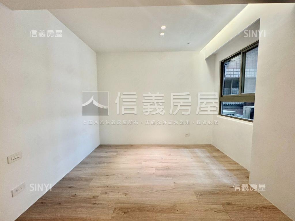 新＊天闊方正裝潢美屋房屋室內格局與周邊環境