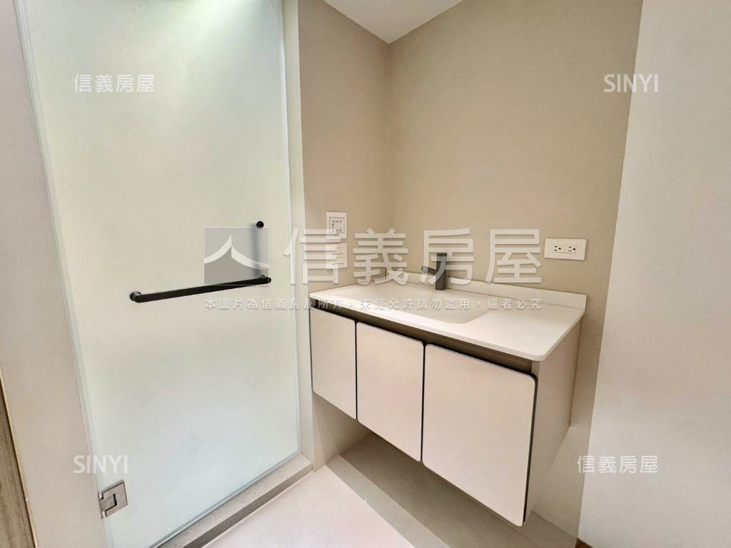 新＊天闊方正裝潢美屋房屋室內格局與周邊環境