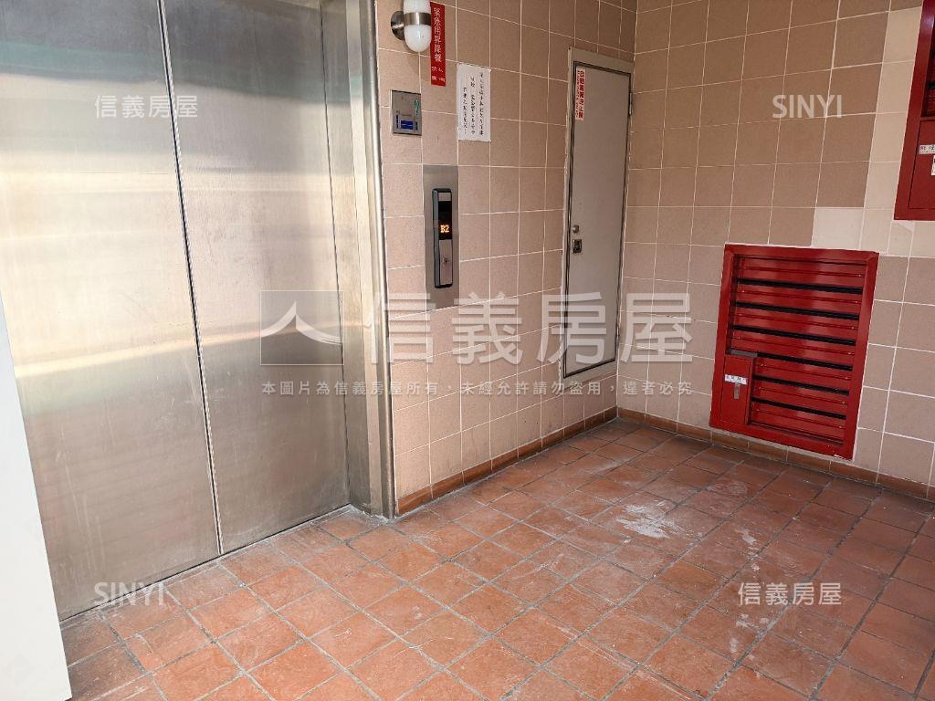 汐止經緯中心頂樓廠辦房屋室內格局與周邊環境